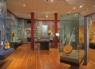 Das Museum griechischer Volksinstrumente in Athen Museum griechischer Volksinstrumente in Athen